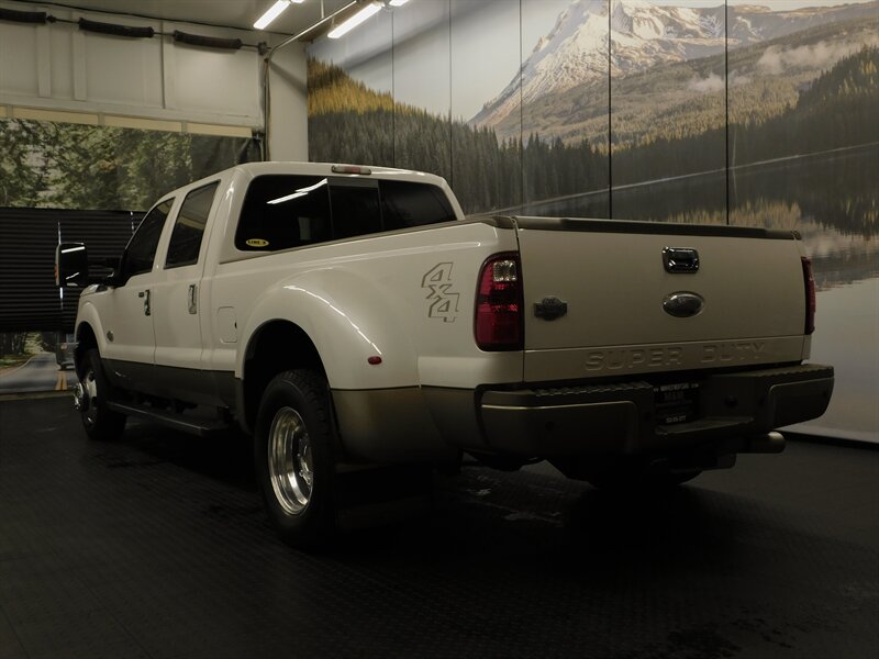2012 Ford F-350 King Ranch 4X4/ 6.7L DIESEL / DUALLY / 38,000 MILE   - Photo 4 - Gladstone, OR 97027