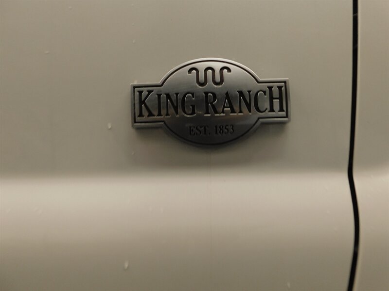 2012 Ford F-350 King Ranch 4X4/ 6.7L DIESEL / DUALLY / 38,000 MILE   - Photo 12 - Gladstone, OR 97027