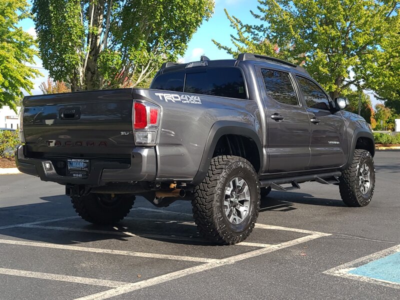 2020 Toyota Tacoma TRD Off-Road 4X4 E-LOCKER / CRAWL CONTROL / LIFTED / V6 / BLIND SPOT & LANE ASSIST / REAR DIFF LOCKER - Photo 8 - Portland, OR 97217