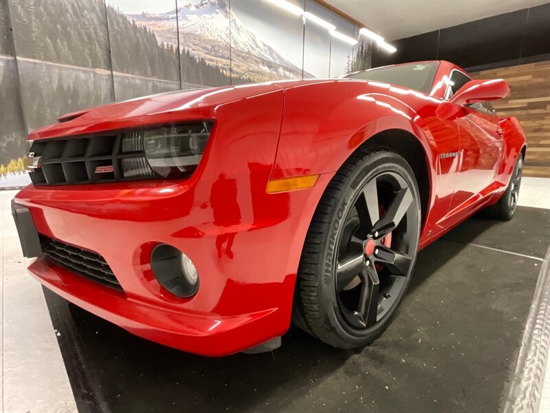 2010 Chevrolet Camaro SS 2dr Coupe / 6.2L V8 HO / 6-SPEED / 71,000 MILES  / LOCAL OREGON CAR / Leather & Heated Seats / Sunroof / BLACK WHEELS / SHARP & SUPER CLEAN !! - Photo 9 - Gladstone, OR 97027