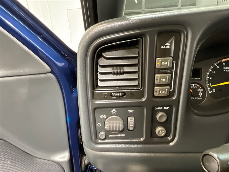 2001 Chevrolet Silverado 2500 LS CREW CAB 4x4 / 8.1L 3/4 Ton / LOCAL OREGON PK  / Hard to Find / RUST FREE - Photo 22 - Gladstone, OR 97027