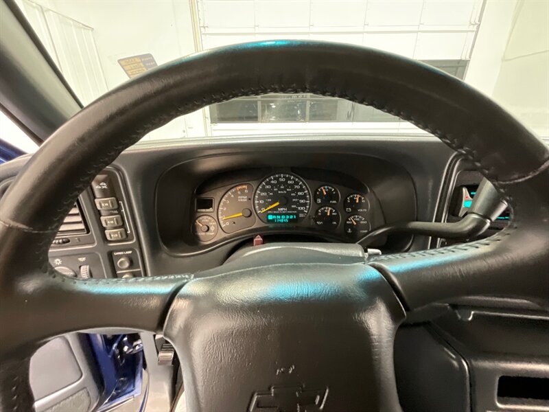 2001 Chevrolet Silverado 2500 LS CREW CAB 4x4 / 8.1L 3/4 Ton / LOCAL OREGON PK  / Hard to Find / RUST FREE - Photo 40 - Gladstone, OR 97027