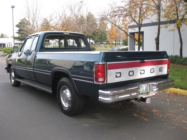 1993 Dodge RAM 250 LE/ 5.9Liter Turbo Diesel 12 VALVE/5-Speed/1-OWNER   - Photo 3 - Portland, OR 97217