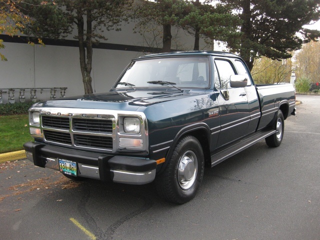 1993 Dodge RAM 250 LE/ 5.9Liter Turbo Diesel 12 VALVE/5-Speed/1-OWNER   - Photo 1 - Portland, OR 97217