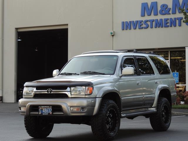 2001 Toyota 4Runner Limited / V6 3.4L / Leather / Sunroof / Lifted   - Photo 1 - Portland, OR 97217
