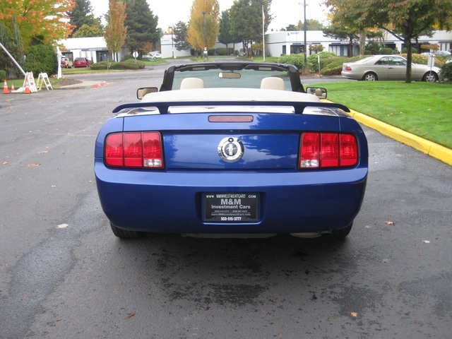 2005 Ford Mustang V6 / Leather/5-Spd manual/ 37K miles   - Photo 4 - Portland, OR 97217
