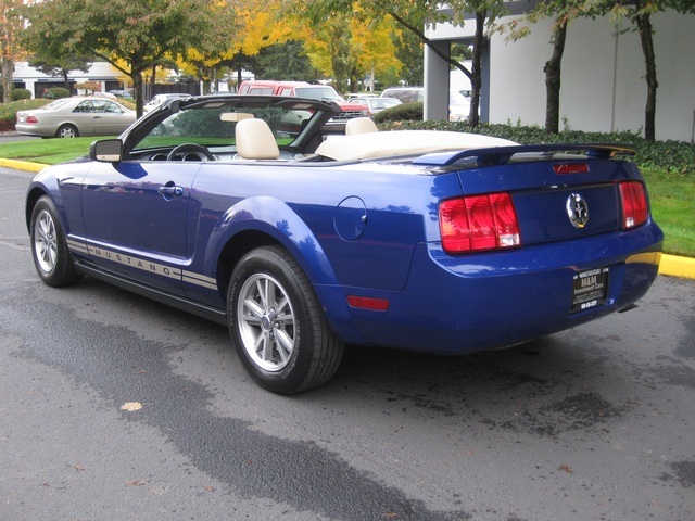 2005 Ford Mustang V6 / Leather/5-Spd manual/ 37K miles   - Photo 3 - Portland, OR 97217