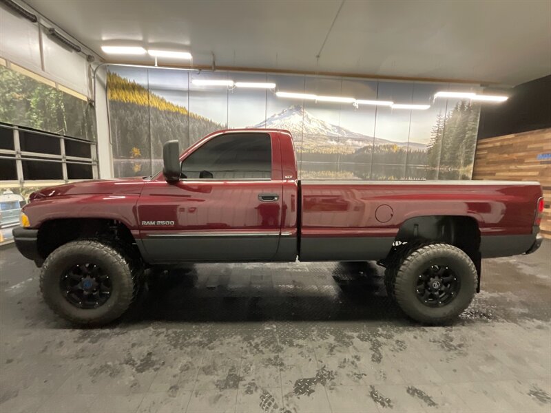 2001 Dodge Ram 2500 SLT Standard Cab 4X4 / 5.9L DIESEL / 50,000 MILES  BRAND NEW WHEELS & TIRES / LOCAL OREGON TRUCK / RUST FREE / ONLY 50,000 MILES / SHARP & CLEAN !! - Photo 3 - Gladstone, OR 97027