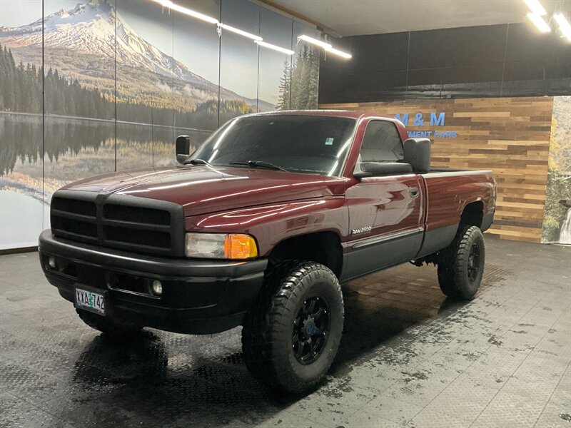 2001 Dodge Ram 2500 SLT Standard Cab 4X4 / 5.9L DIESEL / 50,000 MILES  BRAND NEW WHEELS & TIRES / LOCAL OREGON TRUCK / RUST FREE / ONLY 50,000 MILES / SHARP & CLEAN !! - Photo 1 - Gladstone, OR 97027