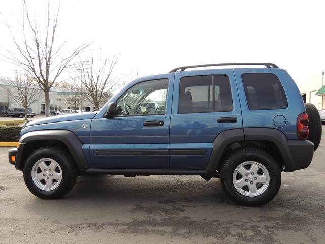2006 Jeep Liberty Sport / 4X4 / 6Cyl / Automatic / 70,833 miles   - Photo 3 - Portland, OR 97217