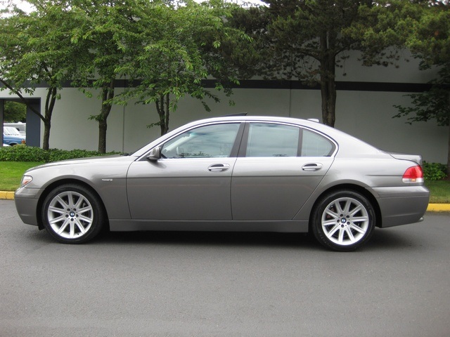 2005 BMW 745i/ All Luxury Pkgs / MINT COND   - Photo 2 - Portland, OR 97217