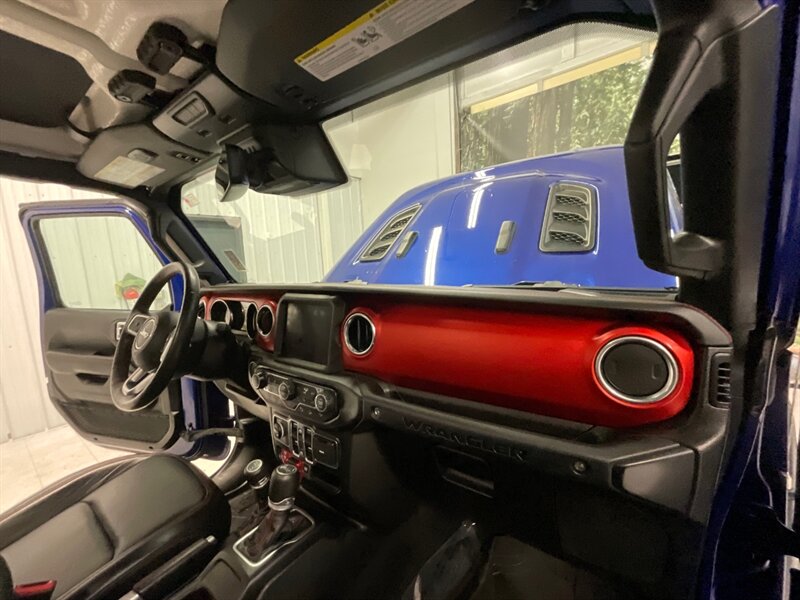 2019 Jeep Wrangler Unlimited Rubicon 4X4 / 3.6L V6 / LOADED LOADED  / Leather Heated Seats / Navigation & Camera / Alpine Sound /Adaptive Cruise / LOCAL OREGON SUV - Photo 15 - Gladstone, OR 97027