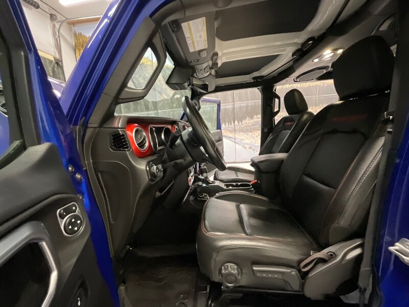 2019 Jeep Wrangler Unlimited Rubicon 4X4 / 3.6L V6 / LOADED LOADED  / Leather Heated Seats / Navigation & Camera / Alpine Sound /Adaptive Cruise / LOCAL OREGON SUV - Photo 11 - Gladstone, OR 97027