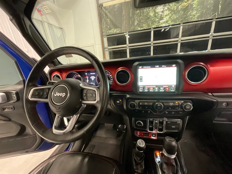 2019 Jeep Wrangler Unlimited Rubicon 4X4 / 3.6L V6 / LOADED LOADED  / Leather Heated Seats / Navigation & Camera / Alpine Sound /Adaptive Cruise / LOCAL OREGON SUV - Photo 19 - Gladstone, OR 97027
