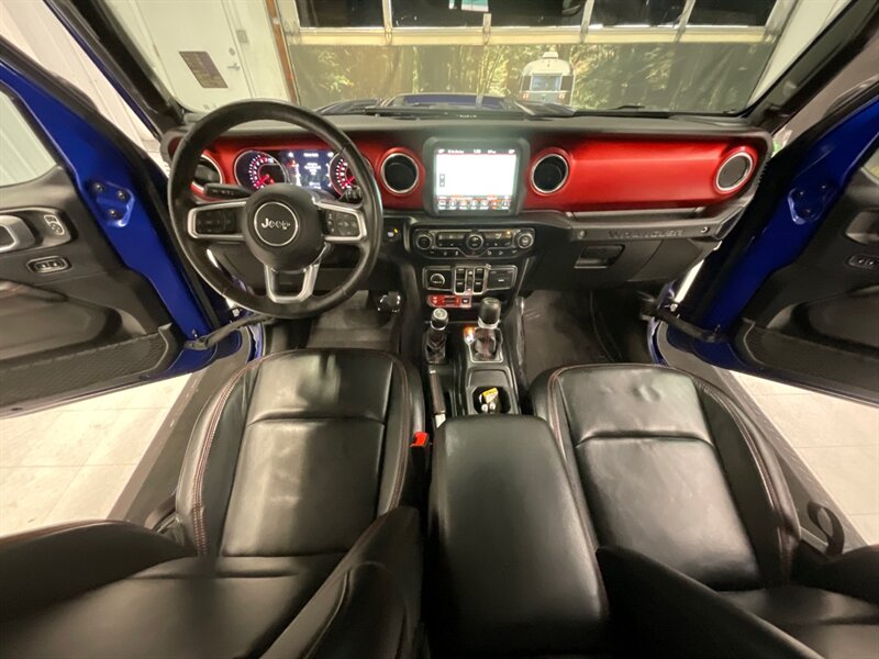 2019 Jeep Wrangler Unlimited Rubicon 4X4 / 3.6L V6 / LOADED LOADED  / Leather Heated Seats / Navigation & Camera / Alpine Sound /Adaptive Cruise / LOCAL OREGON SUV - Photo 17 - Gladstone, OR 97027