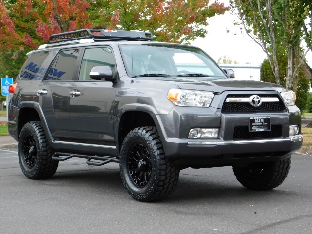 2010 Toyota 4Runner SR5 / 4X4 / Sport Utility /LIFTED NEW WHEELS TIRES   - Photo 2 - Portland, OR 97217