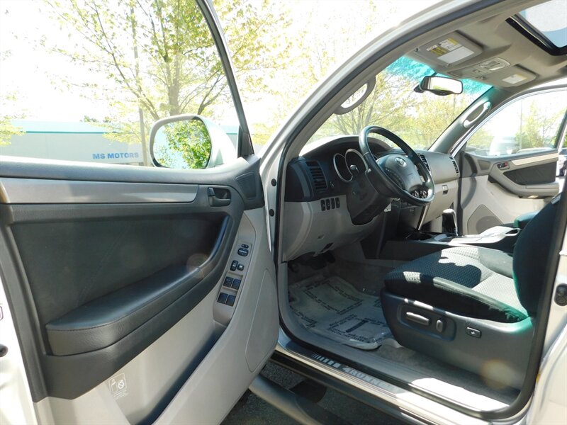 2006 Toyota 4Runner Sport Edition / 4x4 V6 / 1-Owner / LIFTED LIFTED   - Photo 13 - Portland, OR 97217