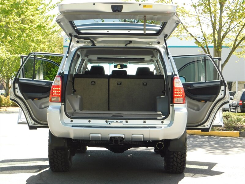 2006 Toyota 4Runner Sport Edition / 4x4 V6 / 1-Owner / LIFTED LIFTED   - Photo 24 - Portland, OR 97217
