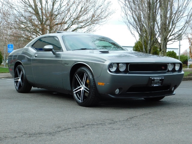 2012 Dodge Challenger R/T Plus / 6-Speed / leather /Htd seats /Low Miles   - Photo 2 - Portland, OR 97217