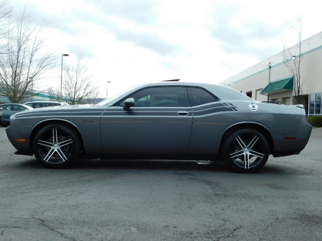 2012 Dodge Challenger R/T Plus / 6-Speed / leather /Htd seats /Low Miles   - Photo 3 - Portland, OR 97217