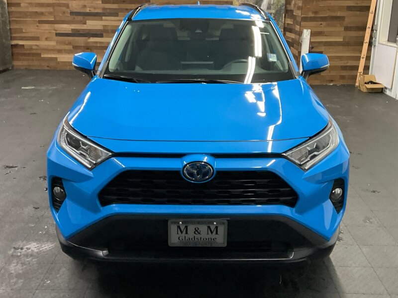 2020 Toyota RAV4 Hybrid XLE Sport Utility AWD / ONLY 17,000 MILES  1-OWNER LOCAL / Heated Seats / backup Camera / Beautiful Condition - Photo 5 - Gladstone, OR 97027