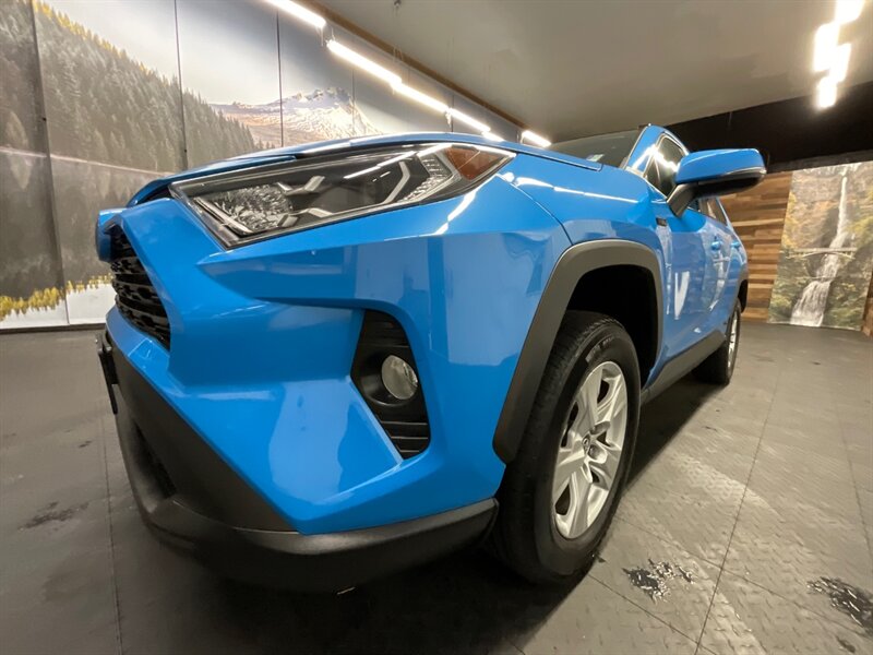 2020 Toyota RAV4 Hybrid XLE Sport Utility AWD / ONLY 17,000 MILES  1-OWNER LOCAL / Heated Seats / backup Camera / Beautiful Condition - Photo 9 - Gladstone, OR 97027