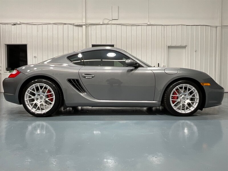 2007 Porsche Cayman S Coupe 2Dr / 6-SPEED / Sport Chrono/ 50K MILES  / Leather & Navigation - Photo 4 - Gladstone, OR 97027