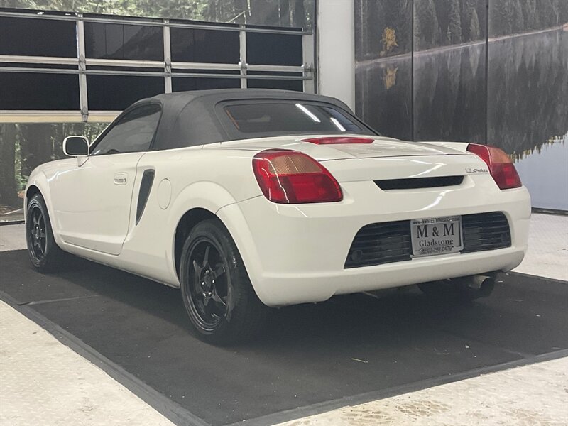 2001 Toyota MR2 Spyder 2Dr Convertible / 5-SPEED / 84,000 MILES  / LOCAL CAR / BRAND NEW TIRES - Photo 7 - Gladstone, OR 97027