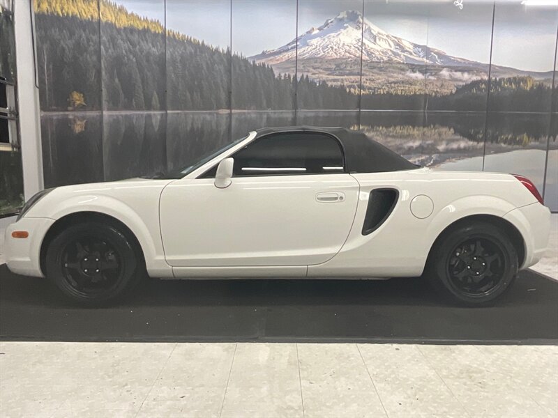 2001 Toyota MR2 Spyder 2Dr Convertible / 5-SPEED / 84,000 MILES  / LOCAL CAR / BRAND NEW TIRES - Photo 3 - Gladstone, OR 97027
