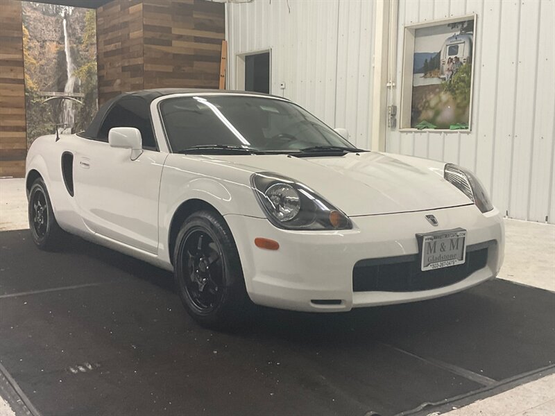2001 Toyota MR2 Spyder 2Dr Convertible / 5-SPEED / 84,000 MILES  / LOCAL CAR / BRAND NEW TIRES - Photo 2 - Gladstone, OR 97027