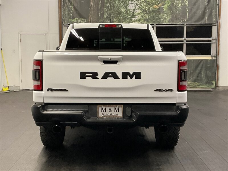 2019 RAM 1500 Rebel Crew Cab 4X4 / 5.7L V8 HEMI / 40,000 MILES   - Photo 6 - Gladstone, OR 97027