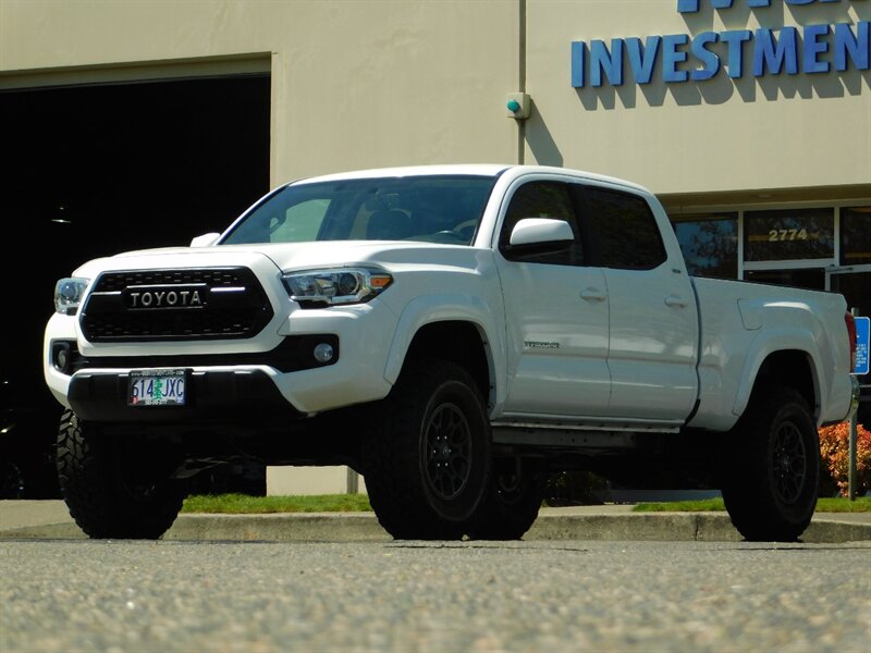 2017 Toyota Tacoma SR5 V6 Double Cab 4X4 / 1-Owner / LIFTED LIFTED   - Photo 41 - Portland, OR 97217