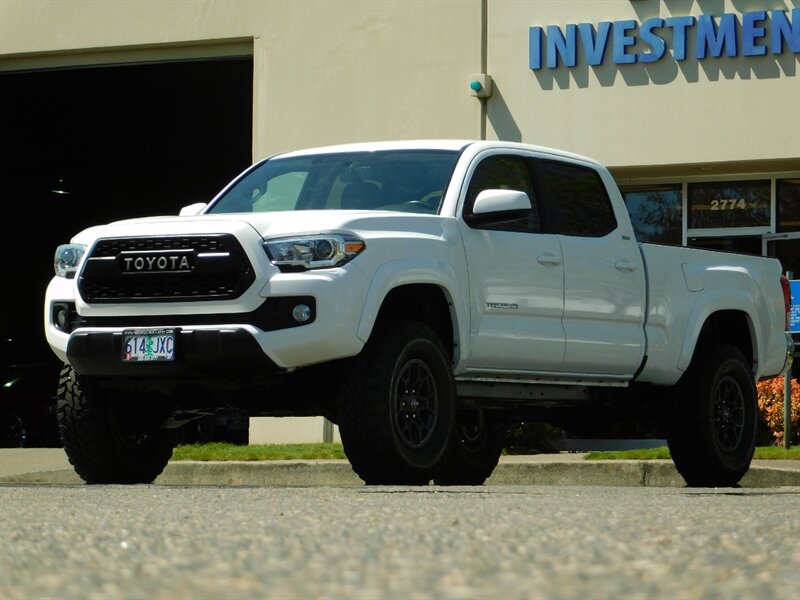 2017 Toyota Tacoma SR5 V6 Double Cab 4X4 / 1-Owner / LIFTED LIFTED   - Photo 46 - Portland, OR 97217