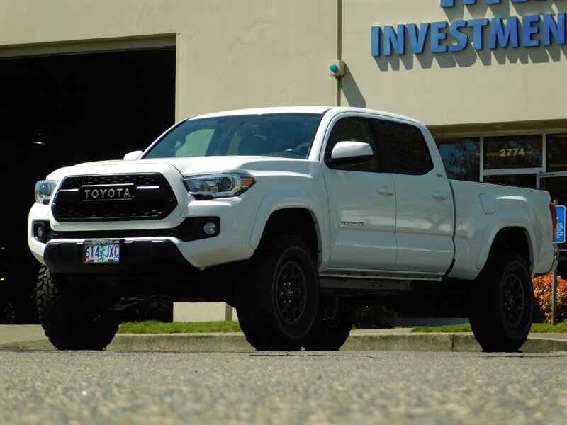 2017 Toyota Tacoma SR5 V6 Double Cab 4X4 / 1-Owner / LIFTED LIFTED   - Photo 42 - Portland, OR 97217