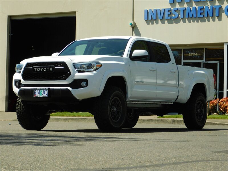 2017 Toyota Tacoma SR5 V6 Double Cab 4X4 / 1-Owner / LIFTED LIFTED   - Photo 45 - Portland, OR 97217