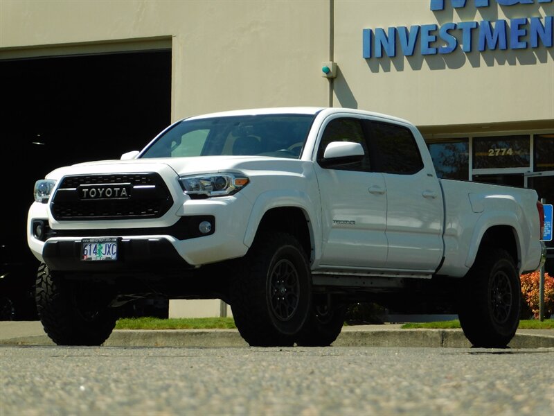 2017 Toyota Tacoma SR5 V6 Double Cab 4X4 / 1-Owner / LIFTED LIFTED   - Photo 1 - Portland, OR 97217