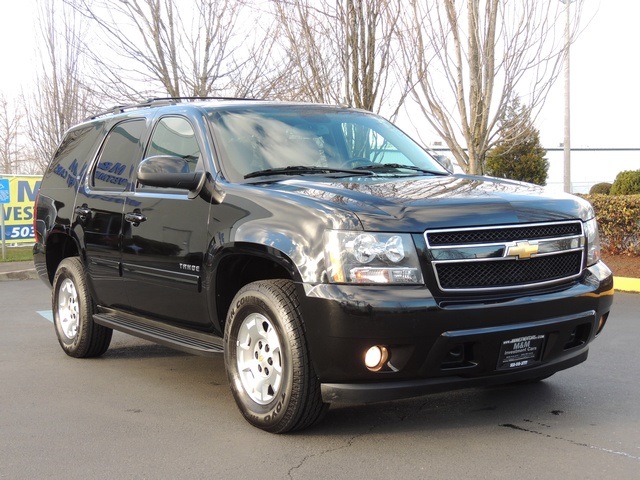2011 Chevrolet Tahoe LT/ 4WD / Leather/ 3RD Seat / Excel Cond   - Photo 2 - Portland, OR 97217