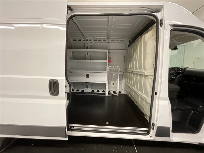 2015 RAM ProMaster CARGO VAN 2500 159 WB HIGHROOF / 4Cyl 3.0L DIESEL  / LOCAL VAN / HIGHROOF & 159 " WB / Backup Camera / Towing Package - Photo 14 - Gladstone, OR 97027