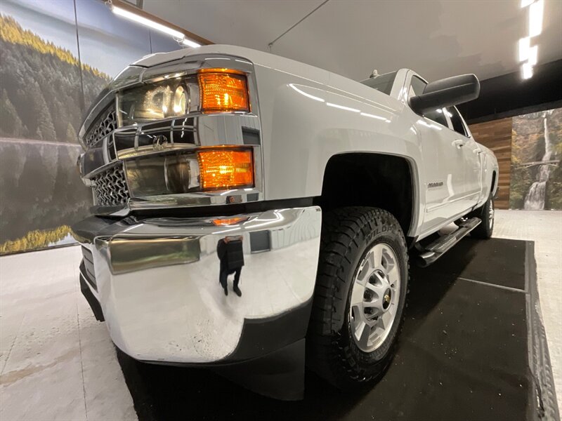 2019 Chevrolet Silverado 2500 LT Crew Cab 4X4 / 6.0L V8 / 1-OWNER / 69K MILES  / SHORT BED / Towing Package / Trailer Brake Controller - Photo 10 - Gladstone, OR 97027