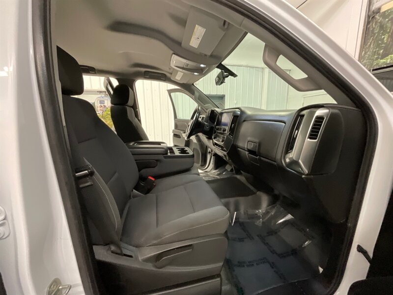 2019 Chevrolet Silverado 2500 LT Crew Cab 4X4 / 6.0L V8 / 1-OWNER / 69K MILES  / SHORT BED / Towing Package / Trailer Brake Controller - Photo 16 - Gladstone, OR 97027
