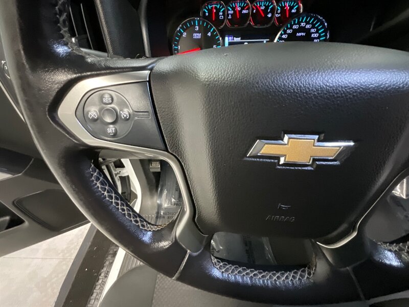 2019 Chevrolet Silverado 2500 LT Crew Cab 4X4 / 6.0L V8 / 1-OWNER / 69K MILES  / SHORT BED / Towing Package / Trailer Brake Controller - Photo 38 - Gladstone, OR 97027