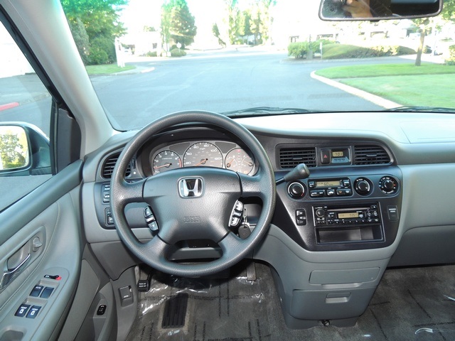 2004 Honda Odyssey EX-L / Leather/Sliding Doors/1-Owner/New Tires   - Photo 28 - Portland, OR 97217