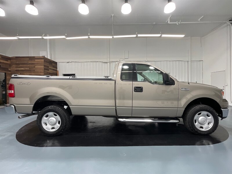 2004 Ford F-150 Regular Cab 4X4 / 4.6L V8 / 1-OWNER/ 31K MILES  / NO RUST / Excel Cond - Photo 4 - Gladstone, OR 97027