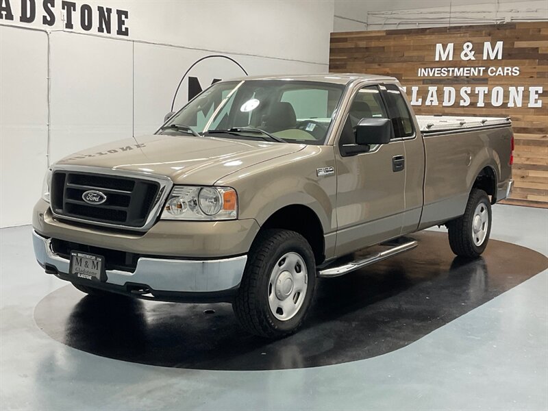 2004 Ford F-150 Regular Cab 4X4 / 4.6L V8 / 1-OWNER/ 31K MILES  / NO RUST / Excel Cond - Photo 1 - Gladstone, OR 97027