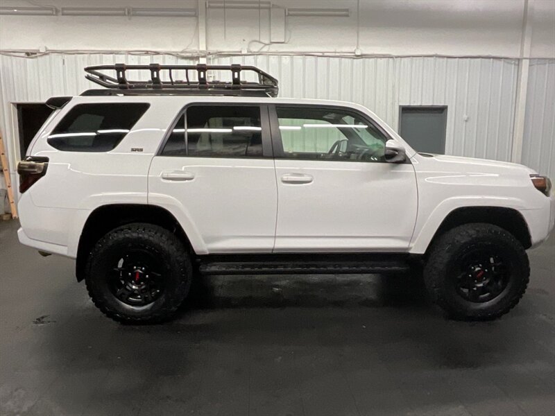 2020 Toyota 4Runner SR5 Premium 4X4 / Leather / CUSTOM BUILD / LIFTED  TRD PRO GRILL / NEW LIFT w/ NEW TRD WHEELS & NEW BF GOODRICH TIRES / LUGGAGE RACK / SHARP & CLEAN !! - Photo 4 - Gladstone, OR 97027