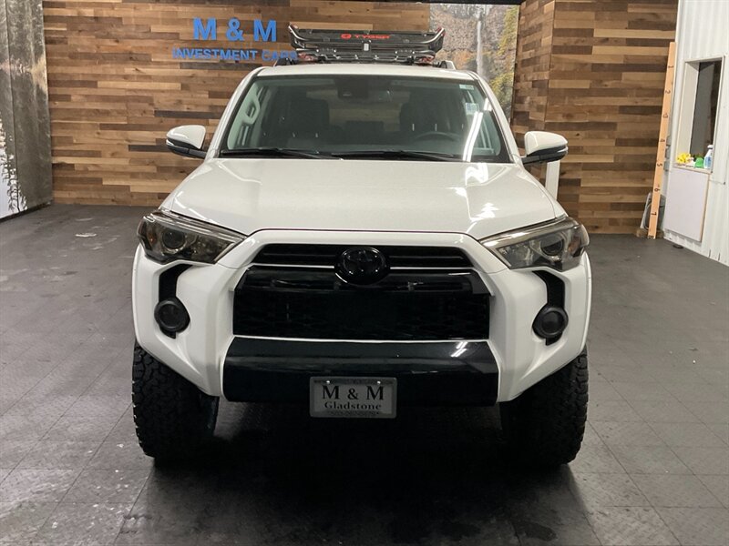 2020 Toyota 4Runner SR5 Premium 4X4 / Leather / CUSTOM BUILD / LIFTED  TRD PRO GRILL / NEW LIFT w/ NEW TRD WHEELS & NEW BF GOODRICH TIRES / LUGGAGE RACK / SHARP & CLEAN !! - Photo 5 - Gladstone, OR 97027