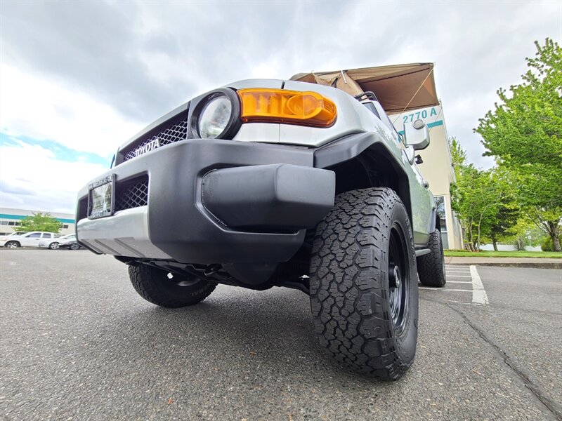 2007 Toyota FJ Cruiser  / 4.0L / V6 / E-LOCKER / FRESH TRADE / Excellent Service History - Photo 9 - Portland, OR 97217