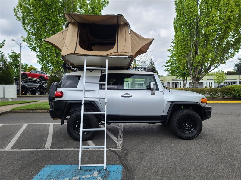 2007 Toyota FJ Cruiser  / 4.0L / V6 / E-LOCKER / FRESH TRADE / Excellent Service History - Photo 28 - Portland, OR 97217