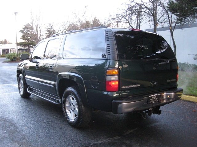 2004 Chevrolet Suburban 1500 LT/4WD/ Leather/Moonroof/3rd seat   - Photo 3 - Portland, OR 97217