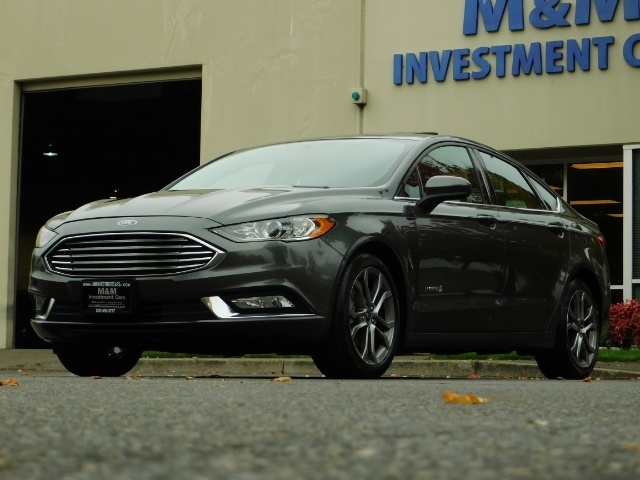 2017 Ford Fusion SE Hybrid / Sedan / Back up Camera / Excel Cond   - Photo 1 - Portland, OR 97217